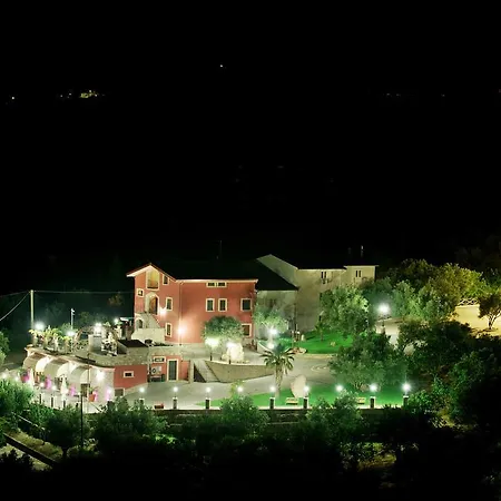 Alloggio per agriturismo La Gioiosa Cleto